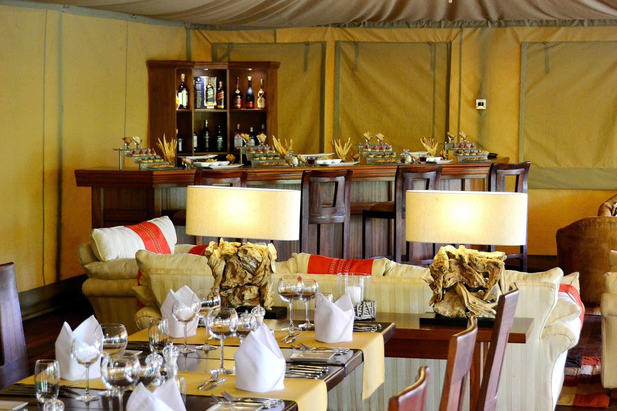 Отель Kiboko Luxury Camp Найваша Экстерьер фото