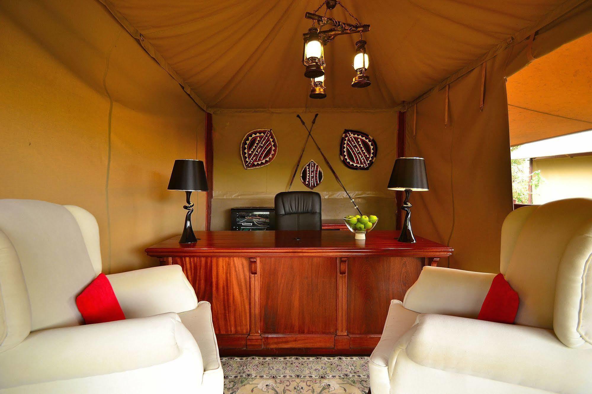Отель Kiboko Luxury Camp Найваша Экстерьер фото